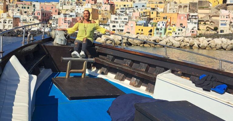 From Ischia: Procida Island Full-Day Boat Tour With Lunch