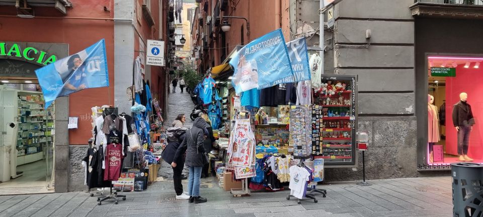 Naples: Seaside, Center and Spanish Quarters Tour With Snack