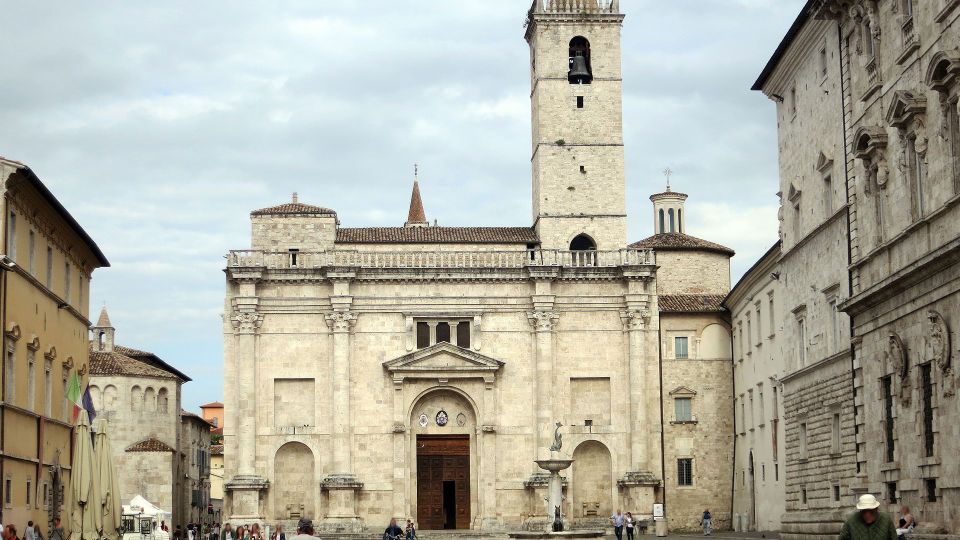 Ascoli Piceno: Evening Walking With Anisette Tasting - Experience Highlights