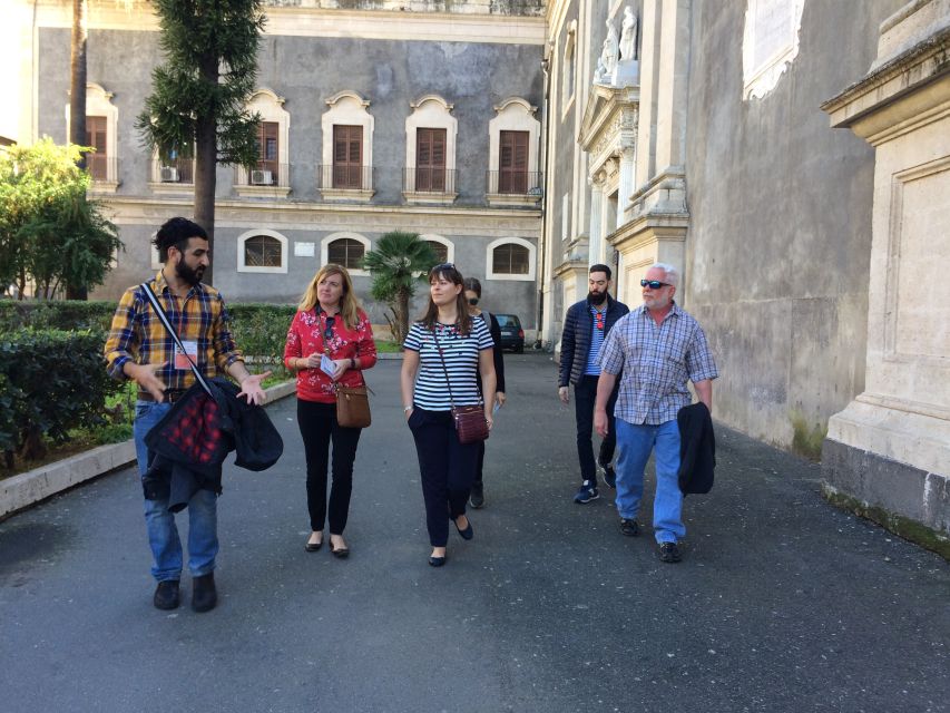 Catania: Nighttime Street Food Small Group Tour - Experience Highlights