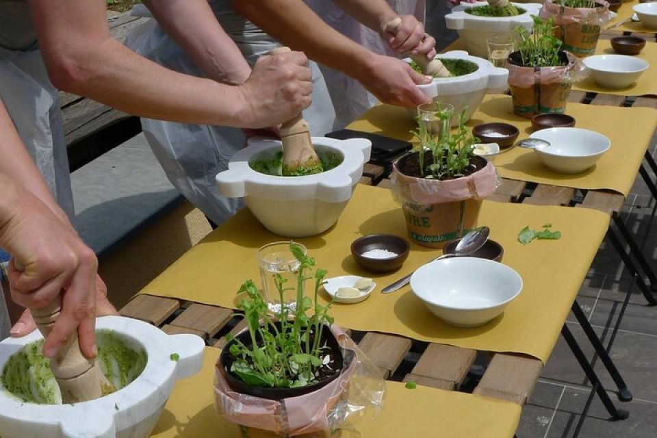 Manarola: Authentic Pesto Making Class in Cinque Terre - Booking Information