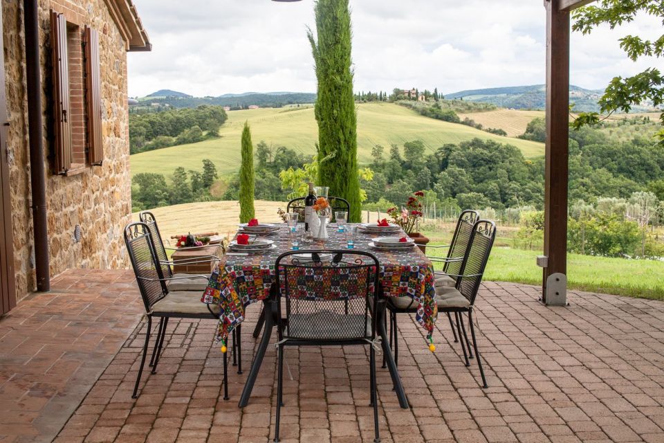 Pienza: Dining Experience at a Local's Home - Experience Highlights