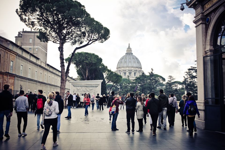 Rome: Guided Vatican Museums Tour With Hop-On-Hop-Off Bus - Tour Experience