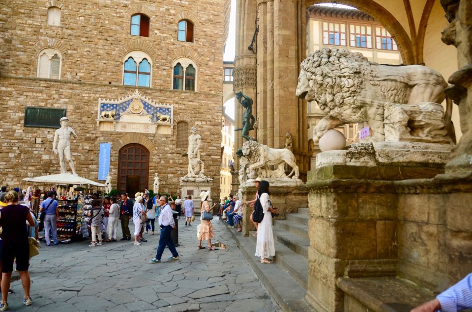 Palatina Gallery and Guided Walking Tour in Florence - Just The Basics