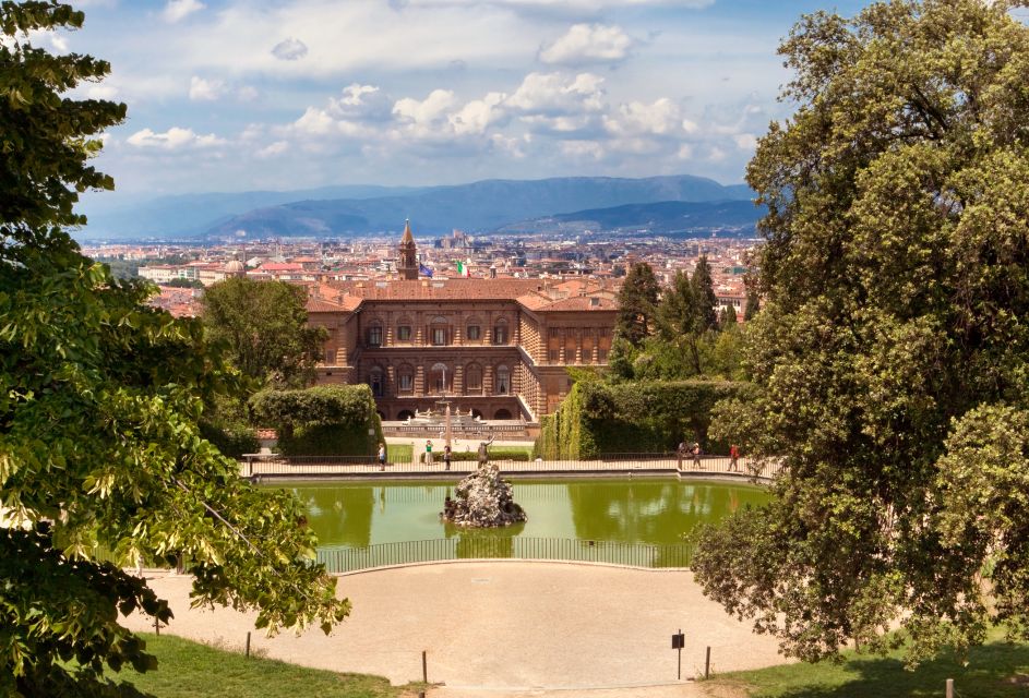 Florence: Pitti Palace Entry Ticket and Guided Walking Tour