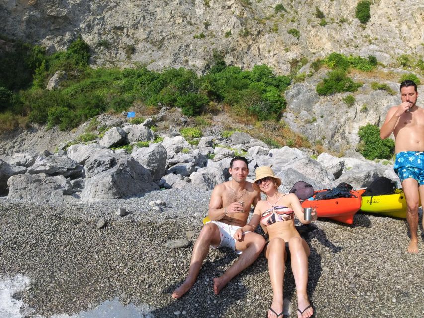 Kayak Tour on the Amalfi Coast to Pandora Cave With Aperitif - Customer Reviews