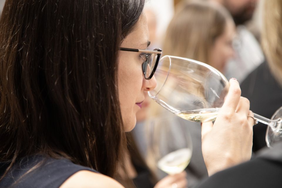 The Art of Wine-Tasting: Multisensory, of Course! - Just The Basics