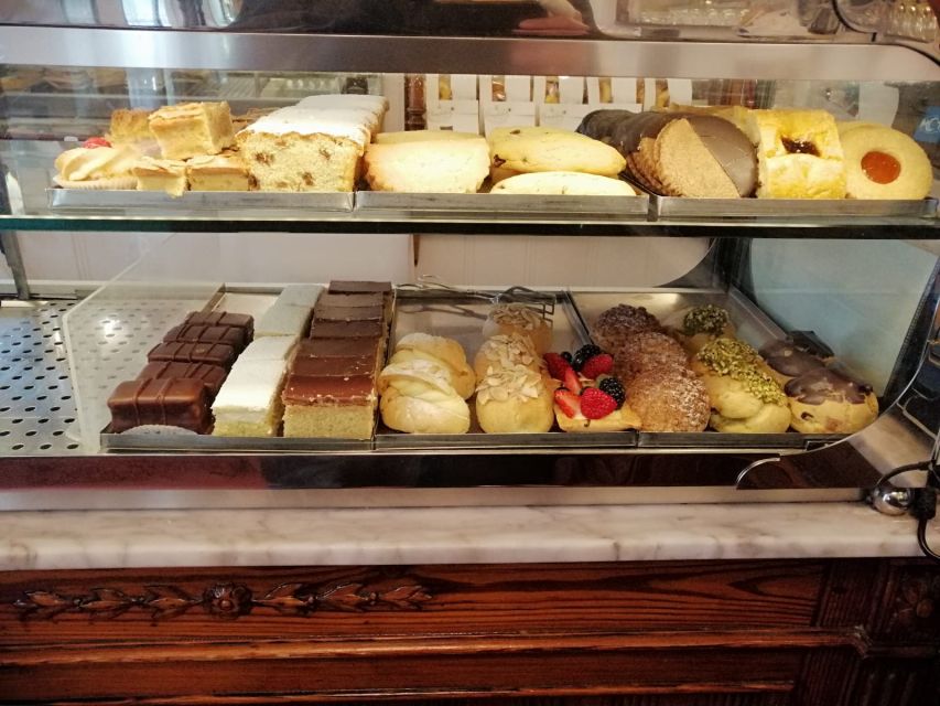 Venice: Traditional Cafés and Pastry Shops Walking Tour - Experience