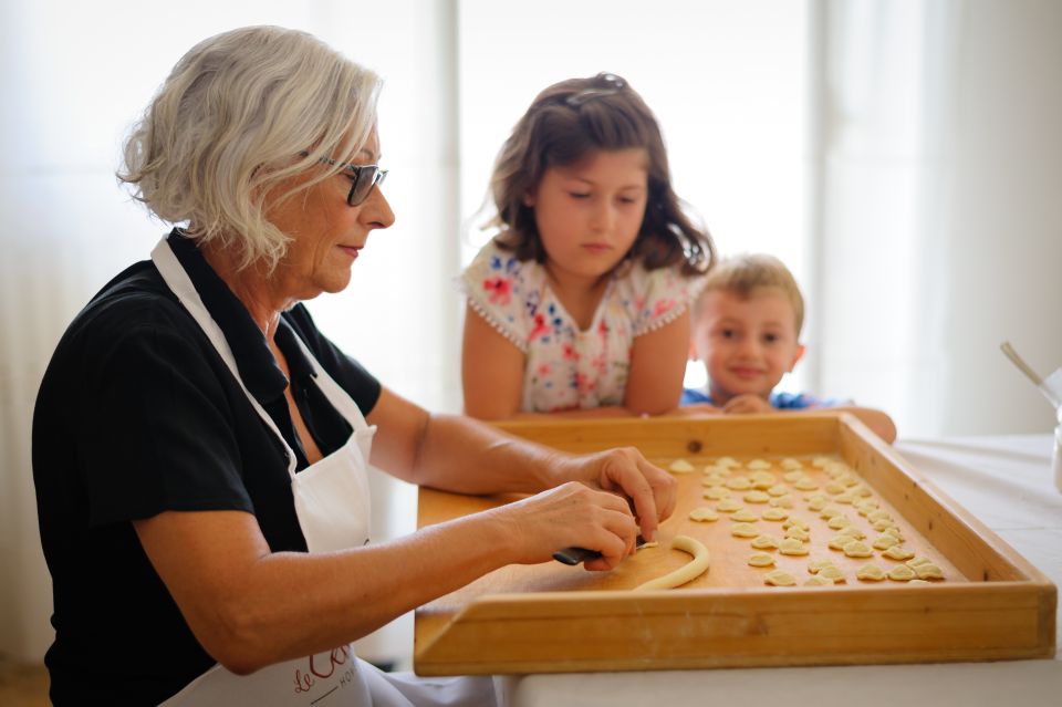 Manfredonia: Dining Experience at a Local's Home - Participant and Date Selection