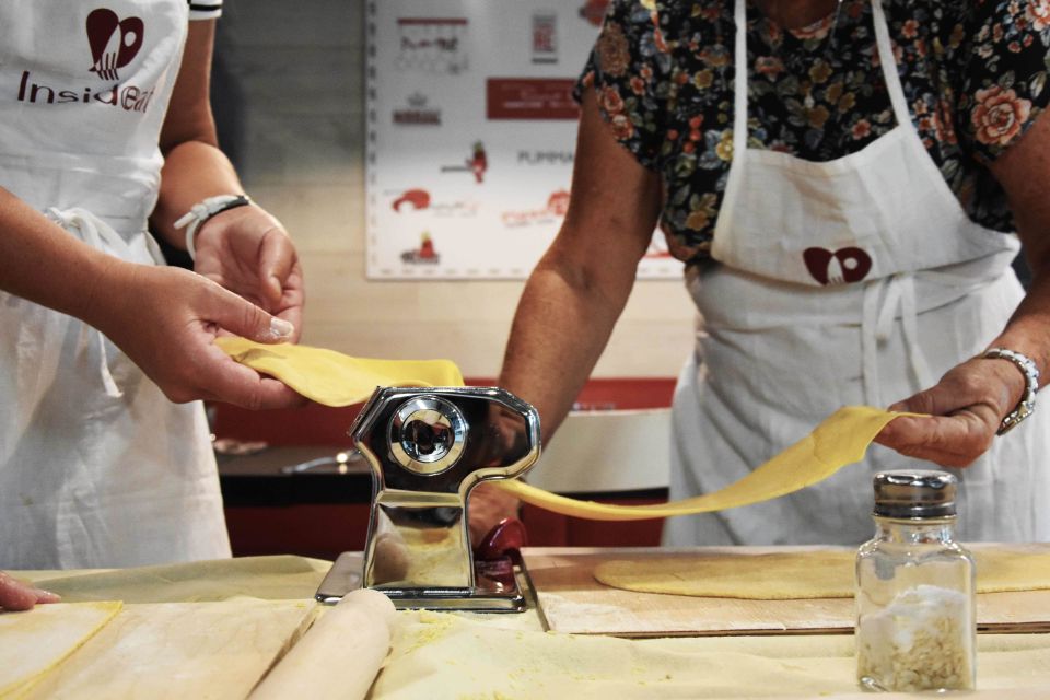 Rome: Pasta, Ravioli, and Tiramisu Cooking Class - Booking and Logistics